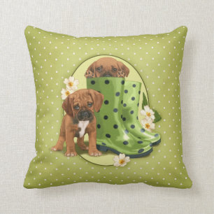 Puggle in den Stiefeln Kissen