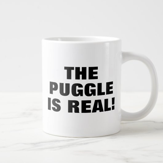 Puggle Mic Drop Jumbo-Tasse (Rechts)