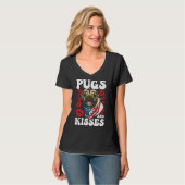 Pugs and Kisses T-Shirt (Vorderseite Vollansicht)