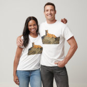 Puma auf Felsen T-Shirt (Unisex)