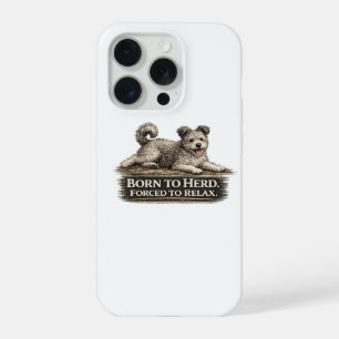 Pumi Hund – Geboren zum Hüten, gezwungen zur Entsp iPhone 15 Pro Hülle