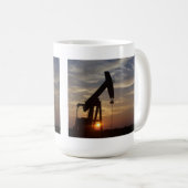 Pumpen-Jack am Sonnenuntergang Kaffeetasse (VorderseiteRechts)
