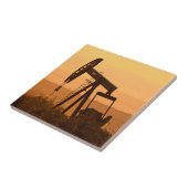 Pumpen-Jack-pumpendes Öl in Westtexas, USA Fliese (Seite)