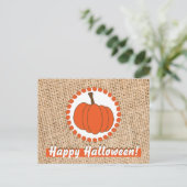 Pumpkin auf Burlap Halloween Postkarte (Stehend Vorderseite)