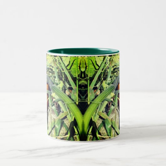 Pumpkin auf Weinfallnatur Zweifarbige Tasse (Mittel)