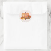 Pumpkin Autumn Leaves Pink Birthday Runder Aufkleber (Tasche)
