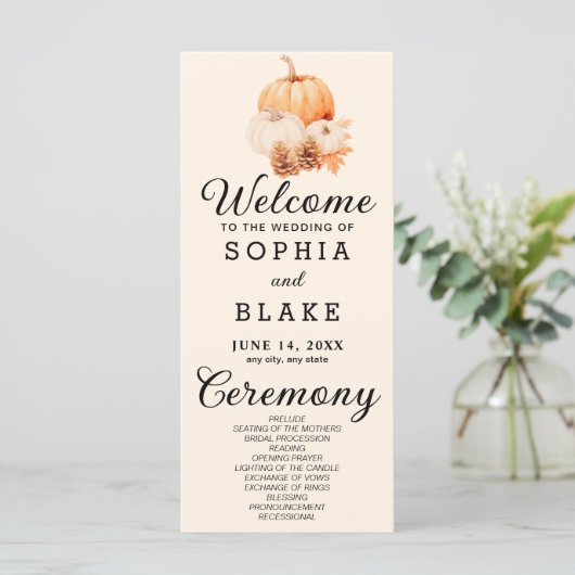Pumpkin & Blätter Fall Almond Wedding Program (Stehend Vorderseite)