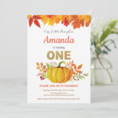 Pumpkin Fall First Birthday Gold Glitzer Einladung (Stehend Vorderseite)