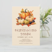 Pumpkin Friendsgiving Dinner Einladung (Stehend Vorderseite)