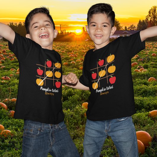 Pumpkin gewinnt immer Kürbis gegen Apfel-T - Shirt