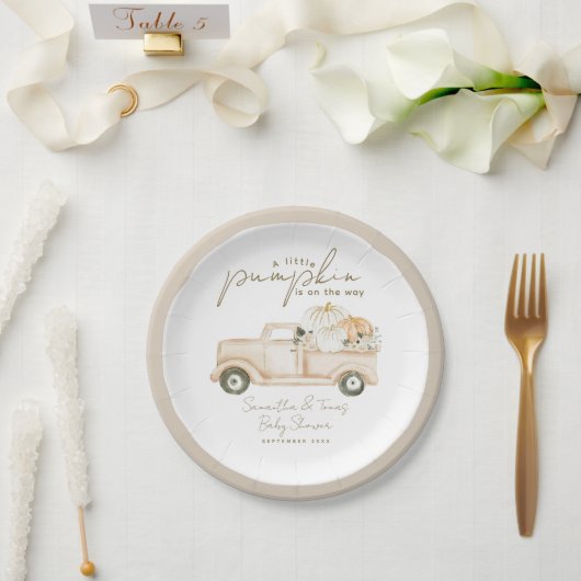 Pumpkin Minimalistisch Simple Modern Fall Baby Dus Pappteller (Hochzeit)