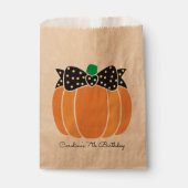 Pumpkin mit Bow Girly Fall Birthday Party Geschenktütchen (Vorderseite)