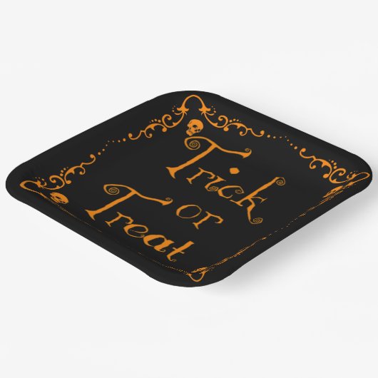 Pumpkin Orange Trick oder Treat Pappteller (Gewinkelt)