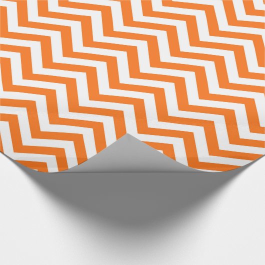 Pumpkin Orange, weißes, Zickzack ZigZag-Muster Geschenkpapier (Ecke)