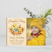 Pumpkin Patch Birthday with Photo Einladung (Stehend Vorderseite)