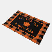 Pumpkin Patch Familienname Halloween Herbst Fußmatte (Schrägansicht)