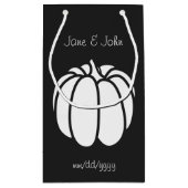 Pumpkin Patch in der schwarzen Geschenktasche Kleine Geschenktüte (Rückseite)