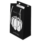 Pumpkin Patch in der schwarzen Geschenktasche Kleine Geschenktüte (Rückseite Schrägansicht)