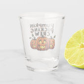 Pumpkin Picking Crew Spooky Halloween Matching Schnapsglas (Rückseite)