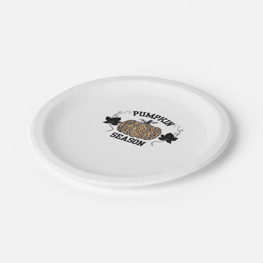 Pumpkin Season Cheetah Print Pumpkin Fall Design Pappteller (Schrägansicht)