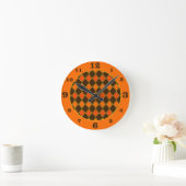 Pumpkin Spice Autumn Harlequin Pattern Runde Wanduhr (Zuhause)