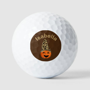 Pumpkin trägt einen Leopardenhut Golfball