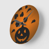 Pumpkin und Blätter Silhouette Runde Wanduhr (Winkel)