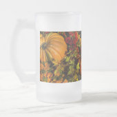 Pumpkin und Mum Arrangement Mattierte Tasse (Links)