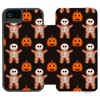 Pumpkins and Skeleton Gingerbread Halloween Design Incipio Watson™ iPhone 5 Geldbörsen Hülle