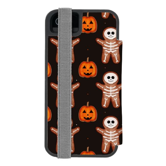 Pumpkins and Skeleton Gingerbread Halloween Design Incipio iPhone Geldbeutel-Hülle (Folio Rückseite)
