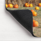 Pumpkins, Mais und Hay Herbst Erntefotografie Mousepad (Ecke)