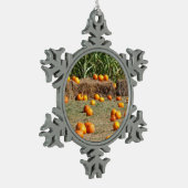Pumpkins, Mais und Hay Herbst Erntefotografie Schneeflocken Zinn-Ornament (Links)