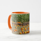 Pumpkins, Mais und Hay Herbst Erntefotografie Tasse (Vorderseite Links)
