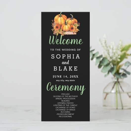 Pumpkins & Sunflowers Fall Black Wedding Program (Stehend Vorderseite)