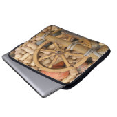 Pumpkins und Räder des ländlichen Holzkarren Laptopschutzhülle (Vorne Knopf)
