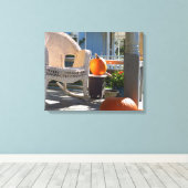 Pumpkins und Wicker Rocker - Martha's Vineyard Leinwanddruck (Insitu (Holzboden))