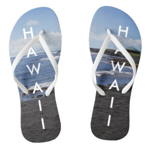 Punalu'u Black Sand Beach Hawaii mit Text Badesandalen