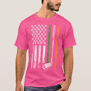 Punching beim Tragen von Boxhandschuhen Golf Club T-Shirt