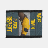 Punchy Graphics Wrap Train Punch Repeat, Boxing Ki Fleecedecke (Vorderseite (Horizontal))