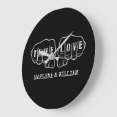 Punk Rock Tattoo Hands Wahre Liebe 42 Jubiläum Große Wanduhr (Winkel)