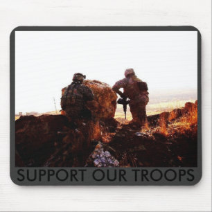 Punkt &amp; Gewehr (4), STÜTZEN UNSERE TRUPPEN Mousepad