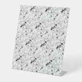 Punkt Design Vierter Sockelschild (Vorderseite)