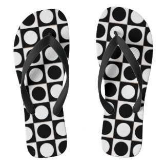 Punkte & Quadrate / Schwarz-weiß + Ihre Ideen Badesandalen