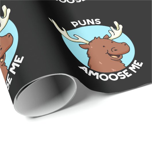 Puns Amoose Me Funny Moose Pun Dark BG Geschenkpapier (Rolleneckpunkt)