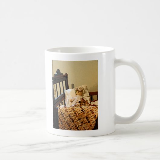 Puppe in Crib Kaffeetasse (Rechts)