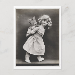 Puppe mit Katze im Rucksack Vintage Kuriosität Postkarte