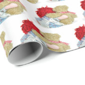 Puppe und Teddybär auf Weiß Geschenkpapier (Rolleneckpunkt)