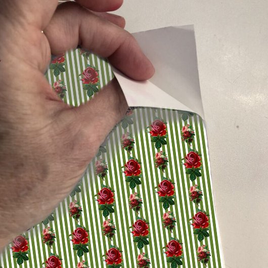 Puppenhaus-Tapete mit kleinen Streifen und Rose Aufkleber