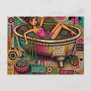 Puppenkunstcollage in einer Badewanne voller Pflan Postkarte