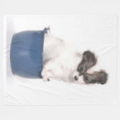 PUPPIEREN IN EINEM KANN FLEECEDECKE (Vorderseite (Horizontal))